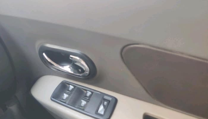 2015 Renault Lodgy 85 PS RXZ, Diesel, Manual, 85,991 km, interior