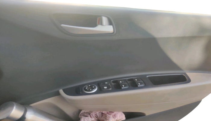 2016 Hyundai Grand i10 SPORTZ 1.2 KAPPA VTVT, Petrol, Manual, 37,452 km, interior