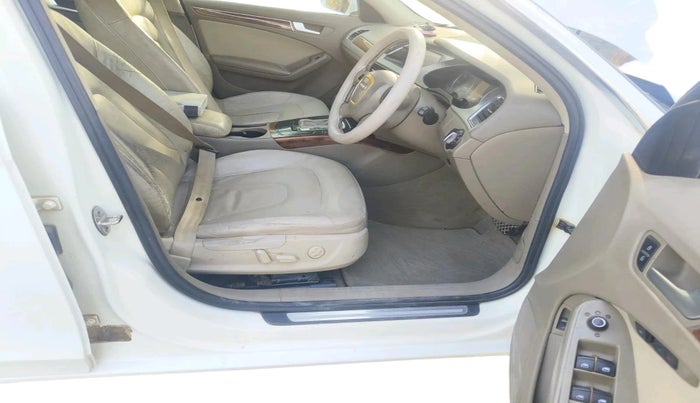 2010 Audi A4 2.0 TDI, Diesel, Automatic, 1,27,042 km, interior