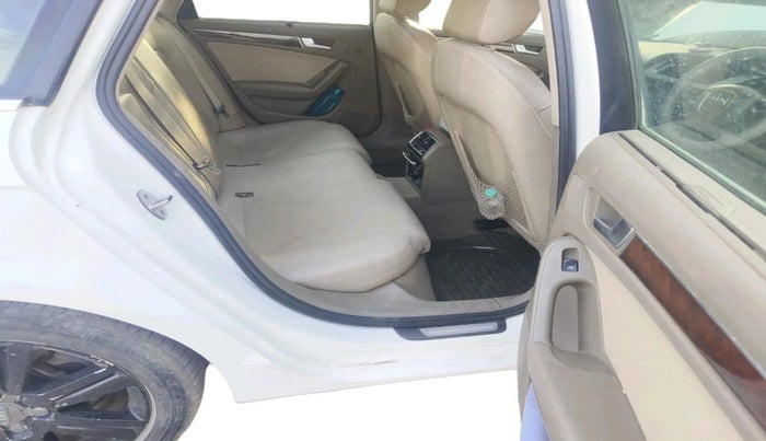 2010 Audi A4 2.0 TDI, Diesel, Automatic, 1,27,042 km, interior