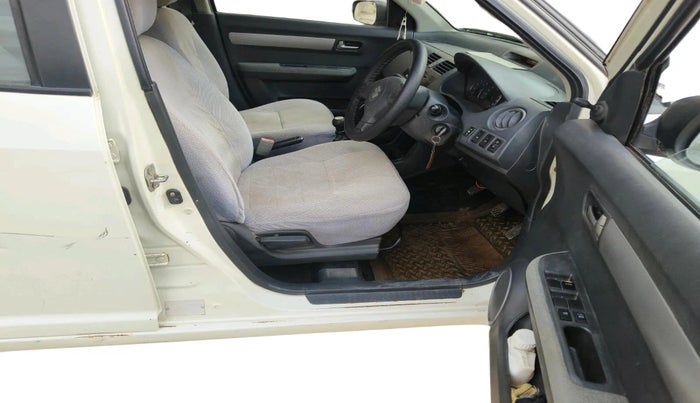 2009 Maruti Swift Dzire VXI 1.3, CNG, Manual, 1,00,297 km, interior