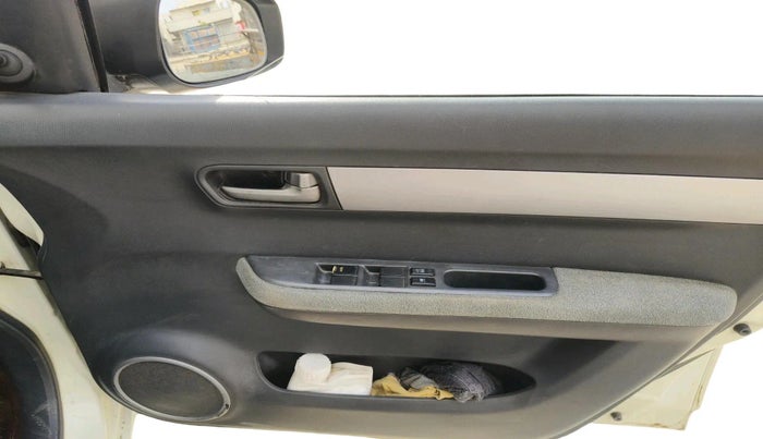 2009 Maruti Swift Dzire VXI 1.3, CNG, Manual, 1,00,297 km, interior