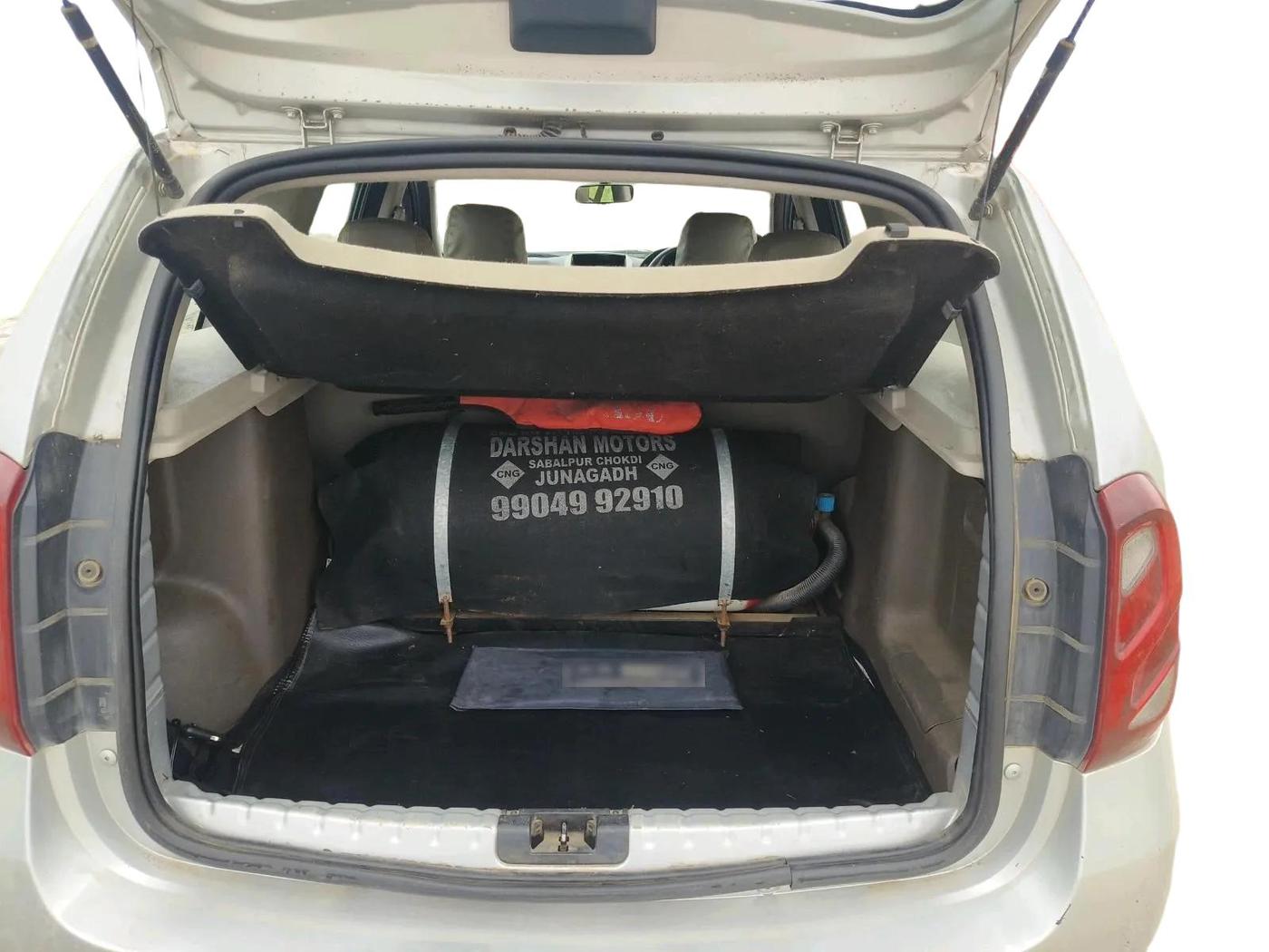 2017 Renault Duster RXL PETROL, CNG, Manual, 1,05,429 km, exterior