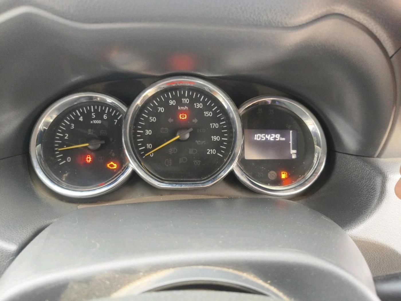 2017 Renault Duster RXL PETROL, CNG, Manual, 1,05,429 km, interior