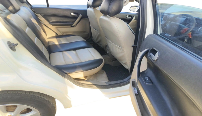 2013 Ford Classic CLXI 1.4 DIESEL, Diesel, Manual, 1,35,429 km, interior