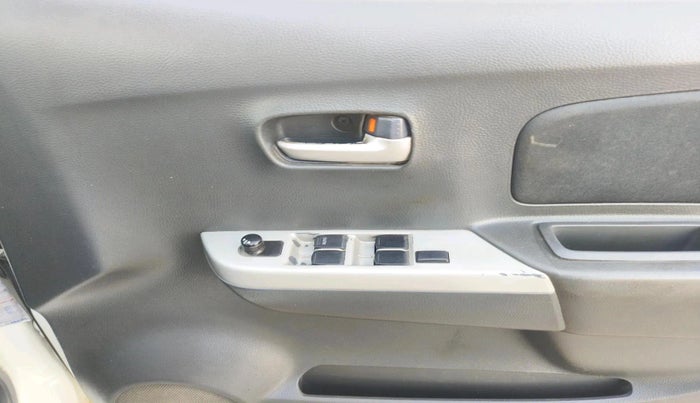 2012 Maruti Wagon R 1.0 LXI, CNG, Manual, 1,31,689 km, interior