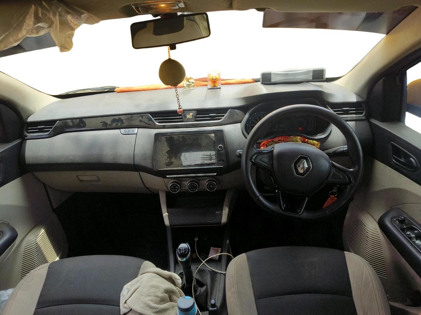 2019 Renault TRIBER RXT, CNG, Manual, 1,68,547 km, interior