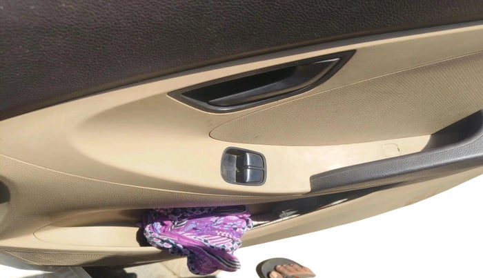 2012 Hyundai Eon ERA, Petrol, Manual, 1,24,489 km, interior