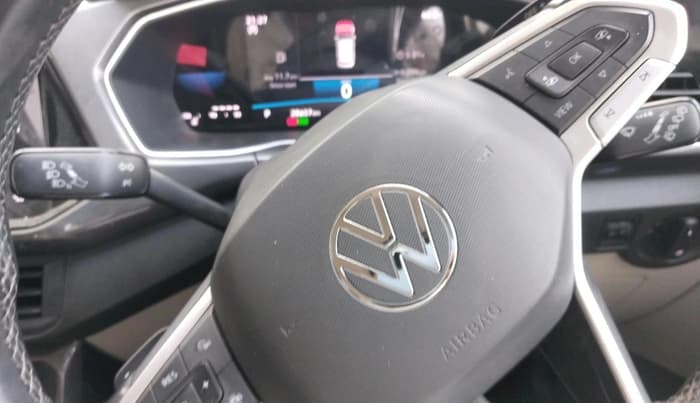 2023 Volkswagen TAIGUN TOPLINE 1.0 TSI AT, Petrol, Automatic, 28,657 km, interior