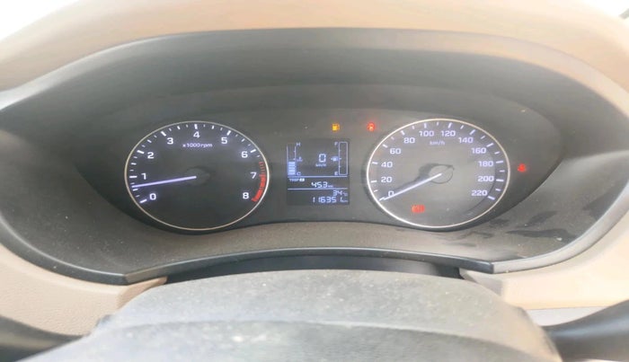 2017 Hyundai Elite i20 SPORTZ 1.2, CNG, Manual, 1,16,351 km, interior