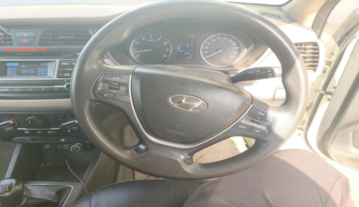 2017 Hyundai Elite i20 SPORTZ 1.2, CNG, Manual, 1,16,351 km, interior