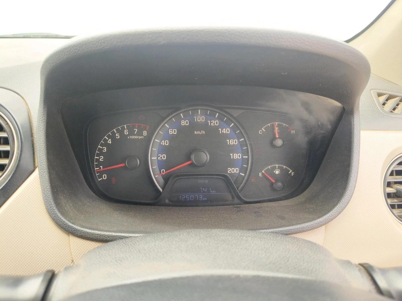 2014 Hyundai Xcent S 1.2, CNG, Manual, 1,25,073 km, interior