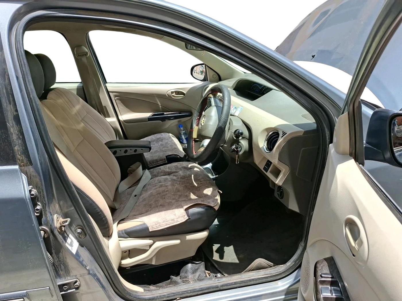 2015 Toyota Etios VX-D, Diesel, Manual, 81,932 km, interior