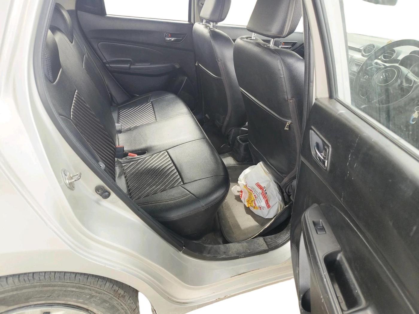 2018 Maruti Swift VXI AMT, CNG, Automatic, 1,46,432 km, interior