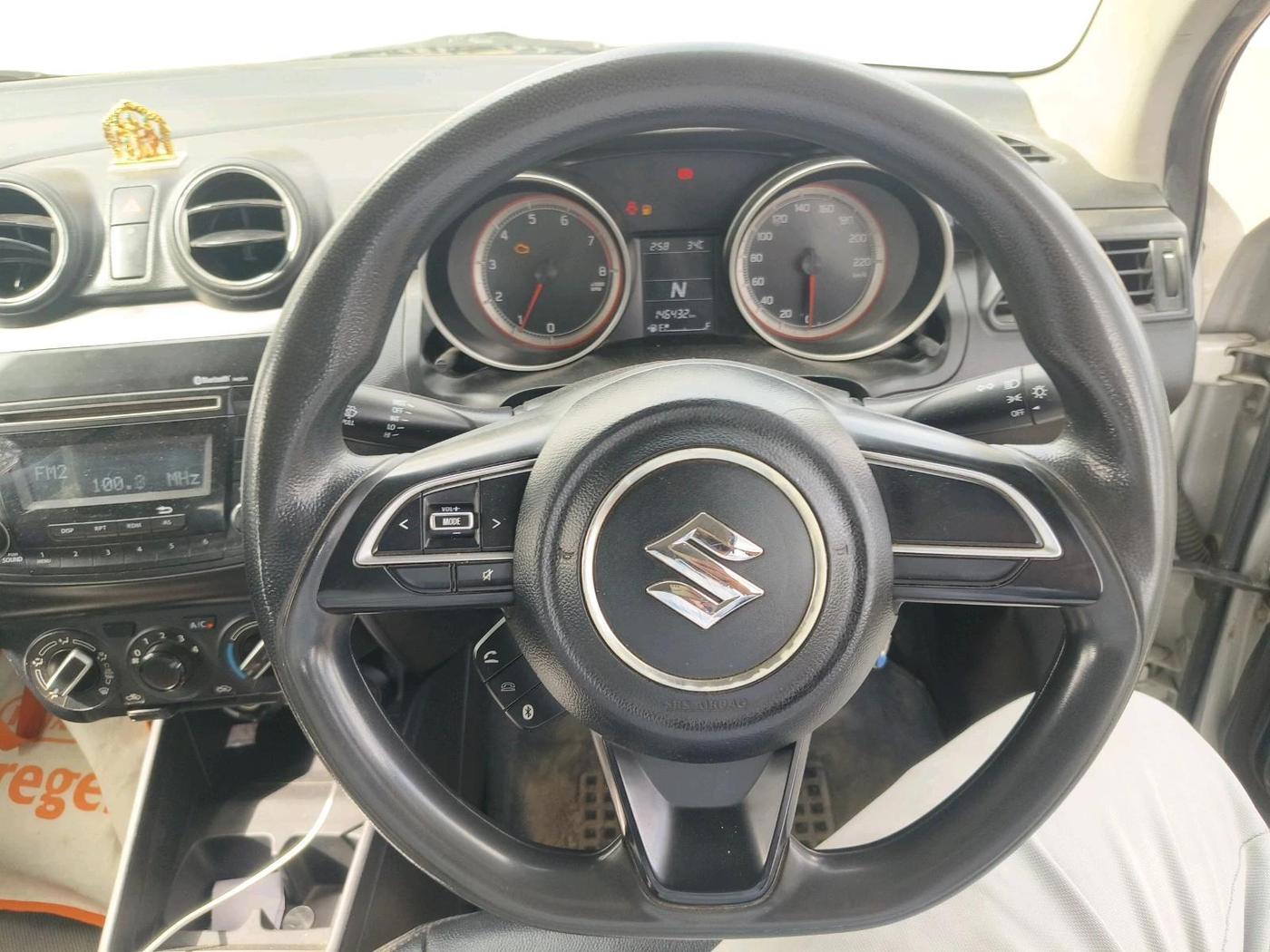 2018 Maruti Swift VXI AMT, CNG, Automatic, 1,46,432 km, interior
