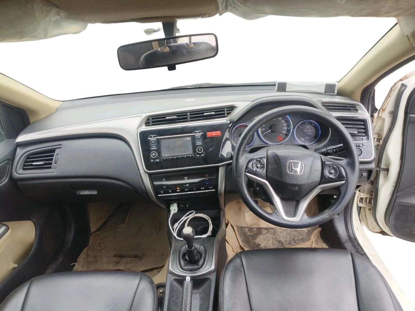 2015 Honda City 1.5L I-DTEC V, Diesel, Manual, 96,286 km, interior