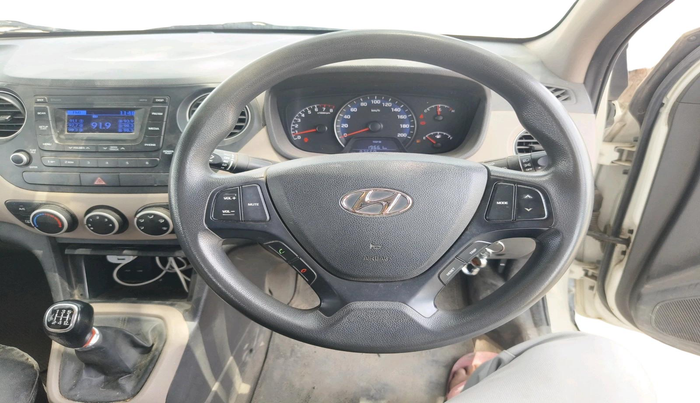 2016 Hyundai Xcent S 1.2, Petrol, Manual, 83,660 km, interior