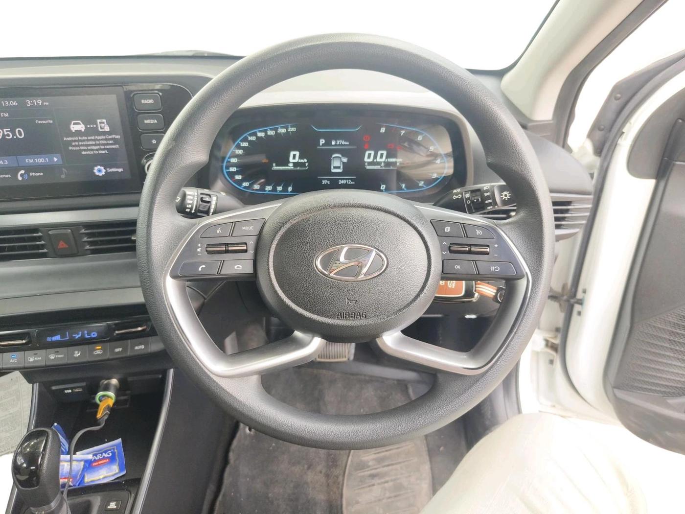 2022 Hyundai NEW I20 SPORTZ 1.2 AT, Petrol, Automatic, 24,912 km, interior