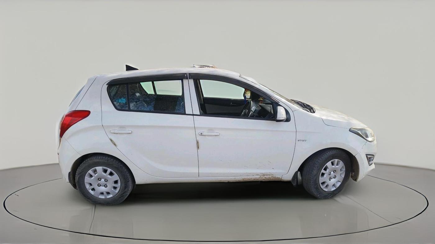 2013 Hyundai i20 MAGNA 1.2, Petrol, Manual, 81,560 km, exterior