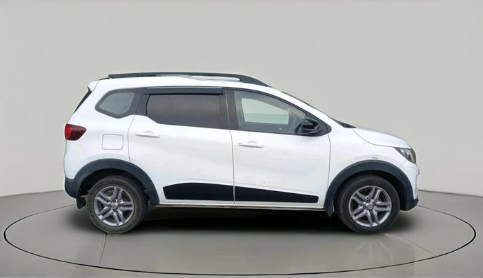 2022 Renault TRIBER RXZ, Petrol, Manual, 50,720 km, exterior