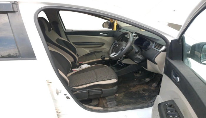 2022 Renault TRIBER RXZ, Petrol, Manual, 50,720 km, interior