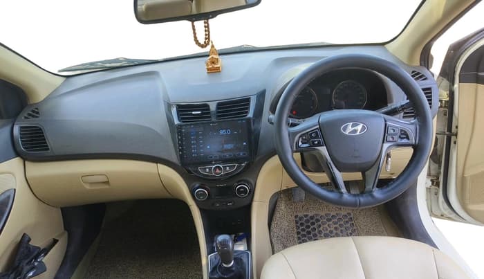 2017 Hyundai Verna 1.6 CRDI S, Diesel, Manual, 1,13,286 km, interior