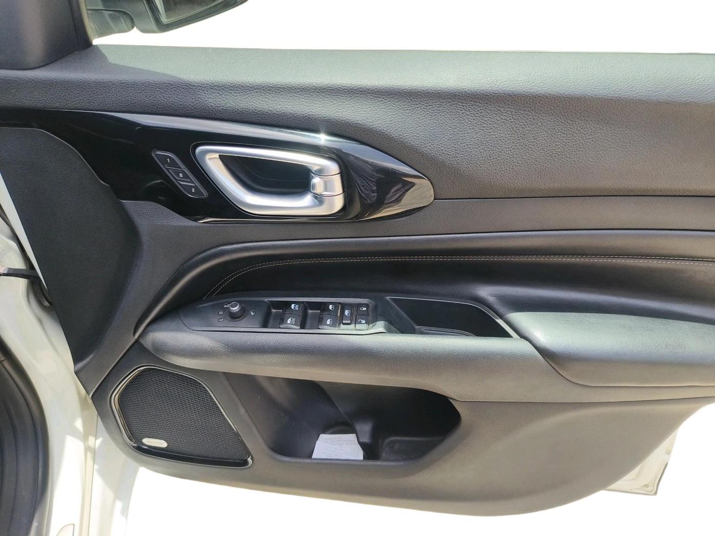 2021 Jeep Compass MODEL S (O) DIESEL 4X4 AT, Diesel, Automatic, 1,14,305 km, interior