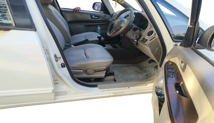 2011 Maruti SX4 ZDI, Diesel, Manual, 1,06,435 km, interior