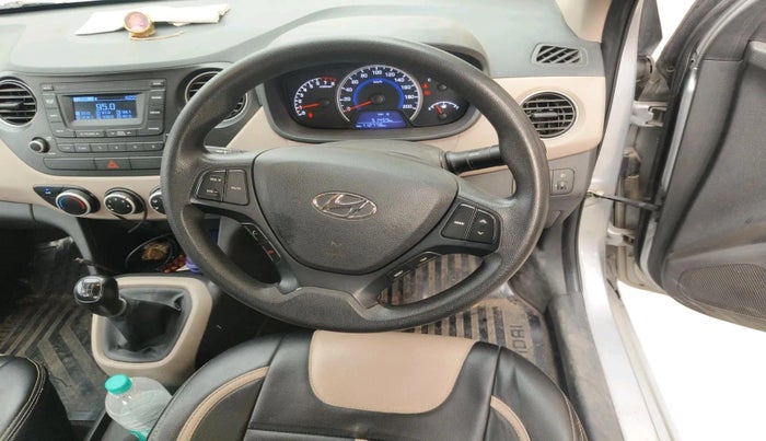 2020 Hyundai Grand i10 MAGNA 1.2 KAPPA VTVT, Petrol, Manual, 1,12,778 km, interior