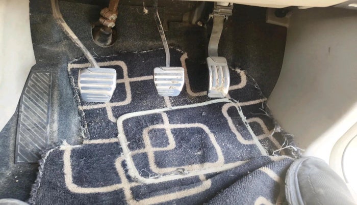 2017 Mahindra XUV500 W10, Diesel, Manual, 1,14,474 km, interior