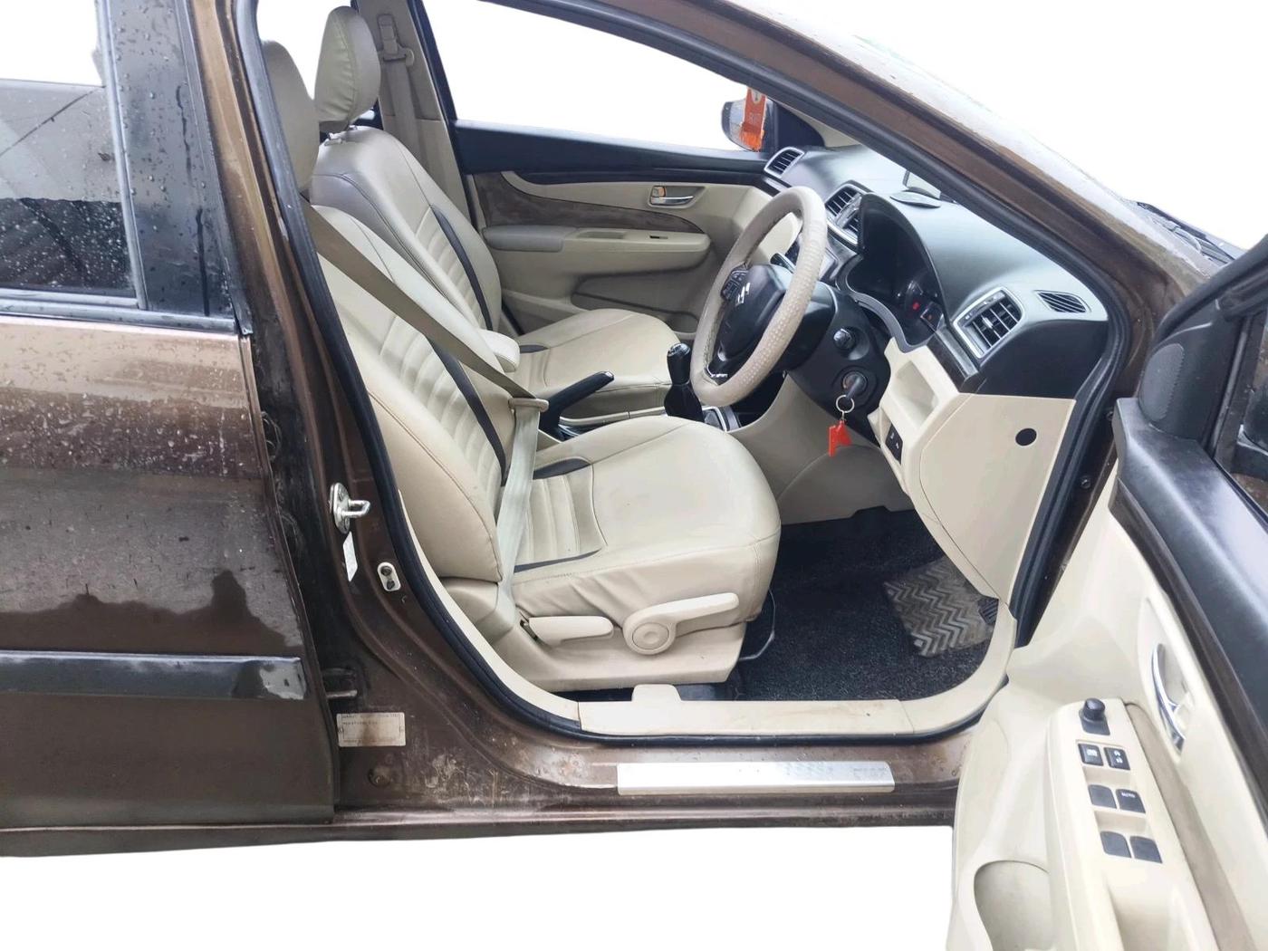 2017 Maruti Ciaz DELTA DIESEL 1.3, Diesel, Manual, 1,04,251 km, interior