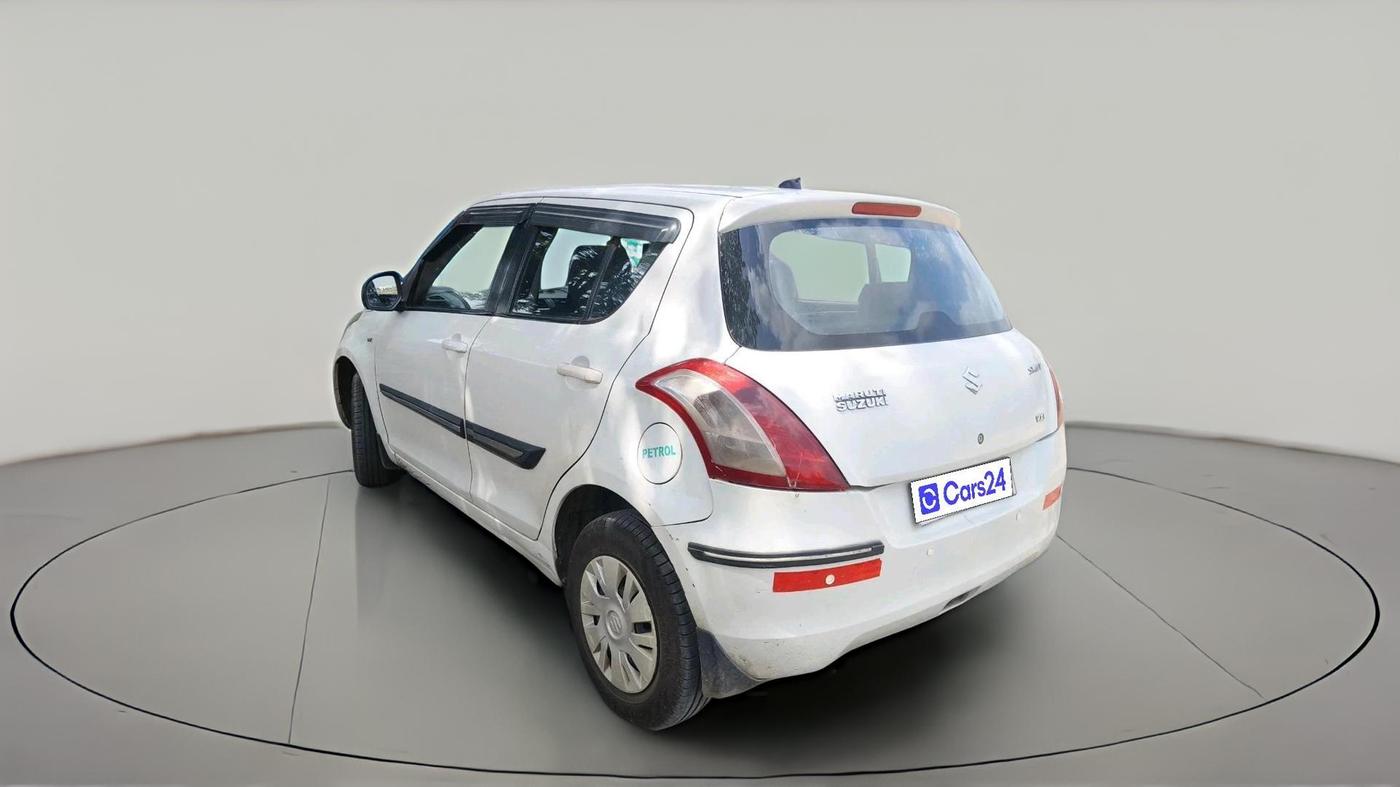 2014 Maruti Swift VXI, CNG, Manual, 1,04,062 km, exterior