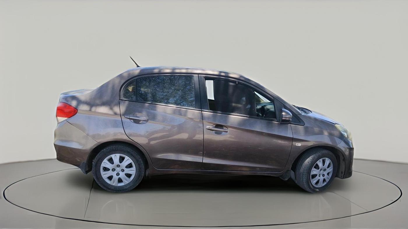 2016 Honda Amaze 1.2L I-VTEC S, CNG, Manual, 1,08,825 km, exterior
