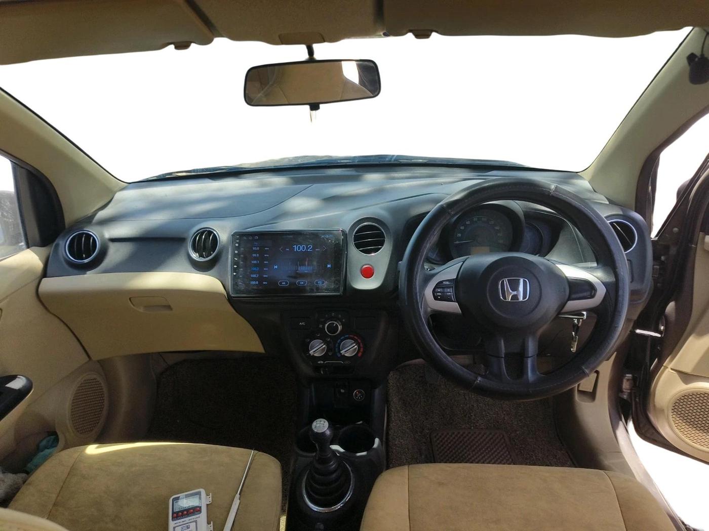 2016 Honda Amaze 1.2L I-VTEC S, CNG, Manual, 1,08,825 km, interior