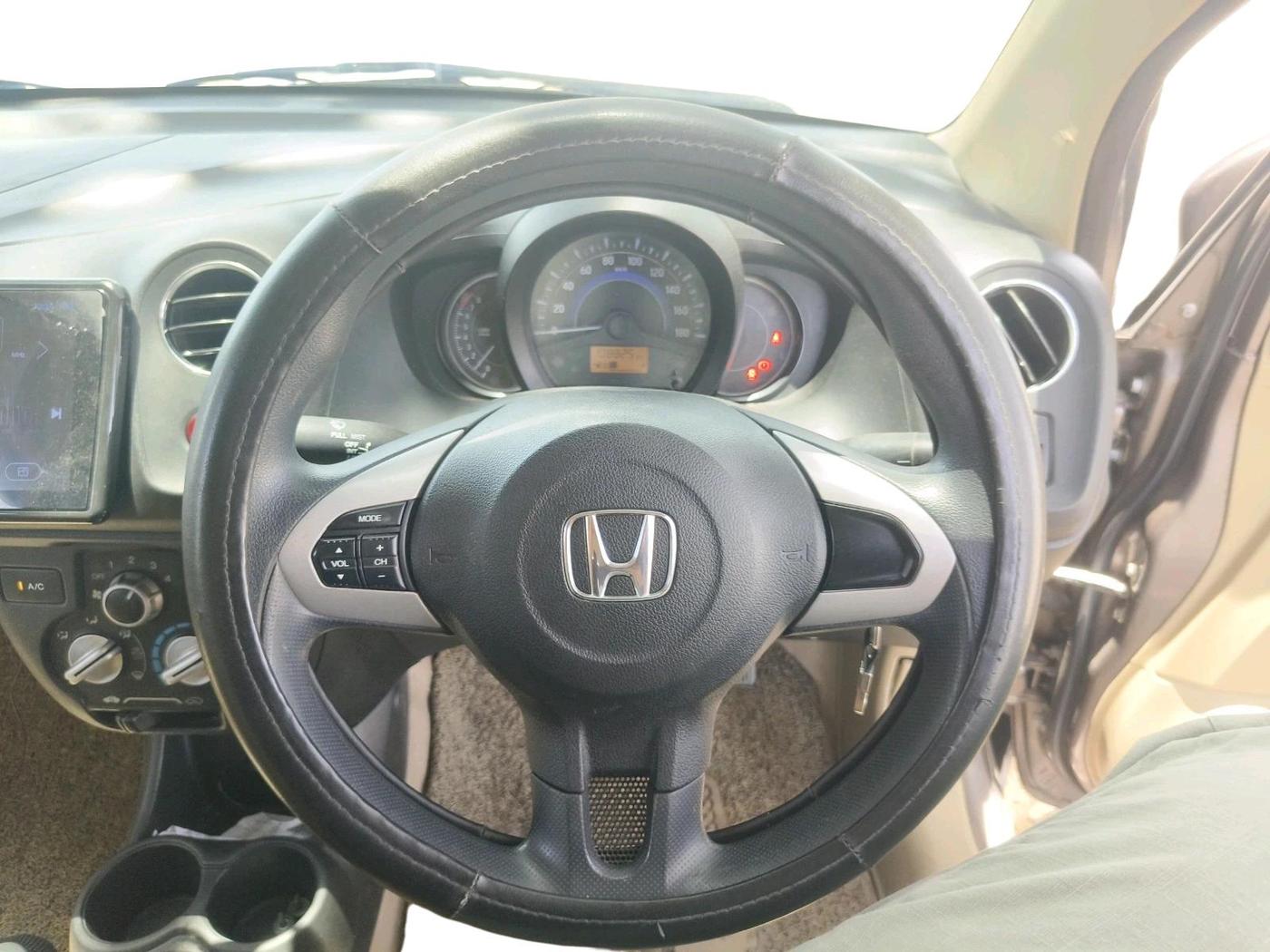 2016 Honda Amaze 1.2L I-VTEC S, CNG, Manual, 1,08,825 km, interior