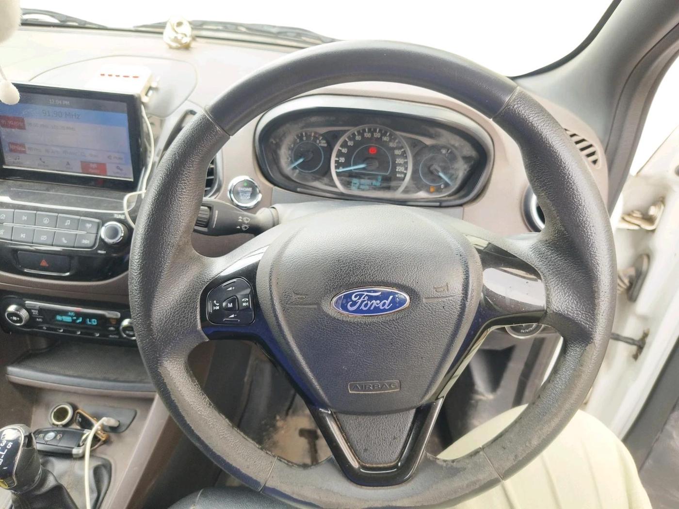 2018 Ford FREESTYLE TITANIUM 1.2 PETROL, Petrol, Manual, 1,43,980 km, interior