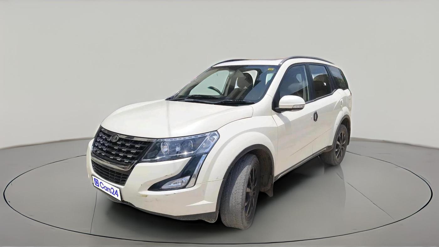 2021 Mahindra XUV500 W11 AT, Diesel, Automatic, 52,415 km, exterior