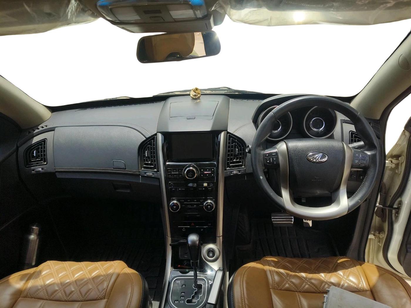 2021 Mahindra XUV500 W11 AT, Diesel, Automatic, 52,415 km, interior