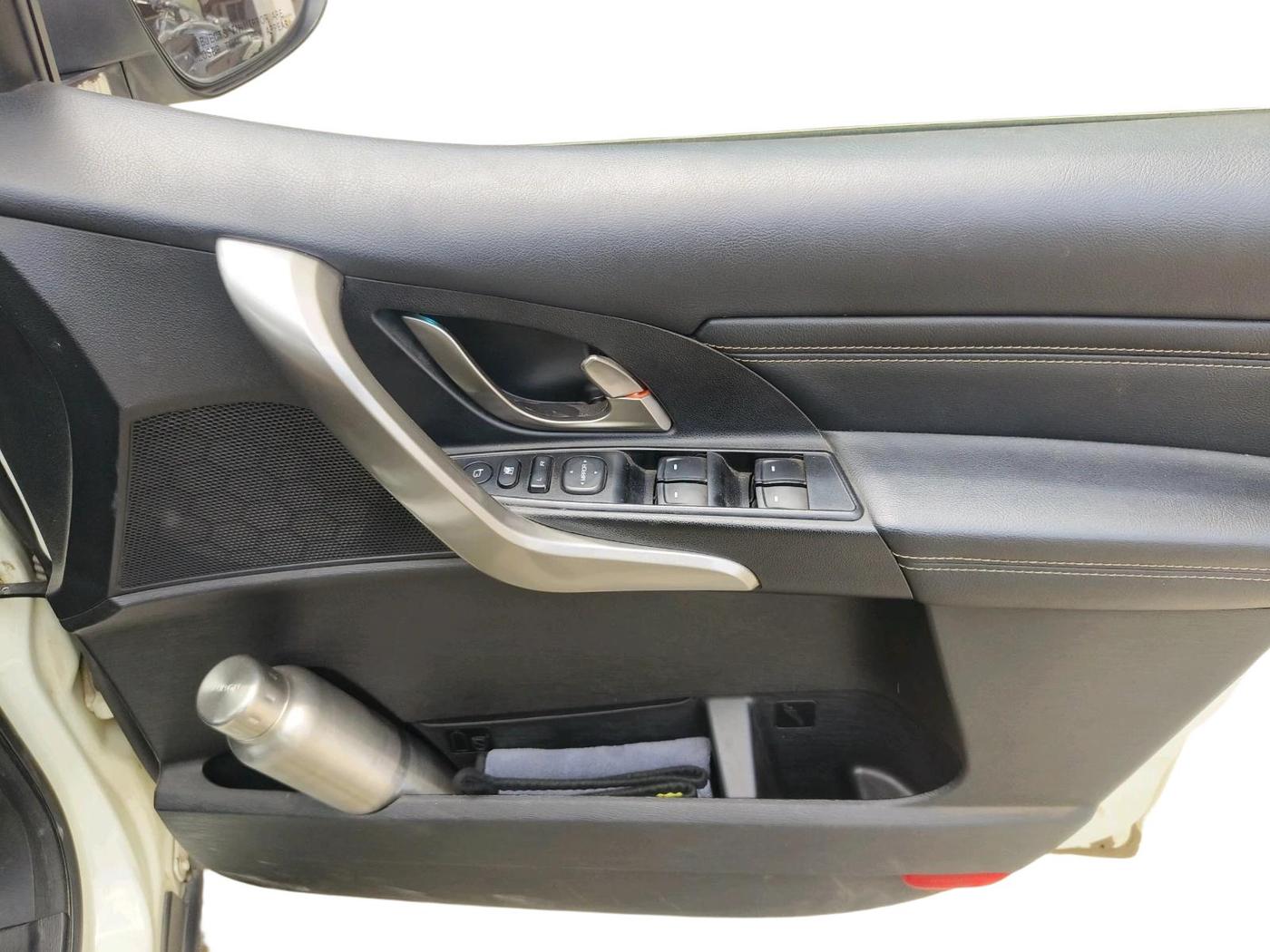 2021 Mahindra XUV500 W11 AT, Diesel, Automatic, 52,415 km, interior