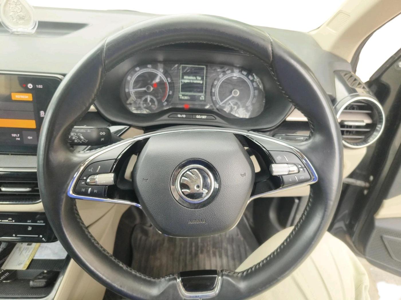 2022 Skoda SLAVIA AMBITION 1.0L TSI MT, Petrol, Manual, 1,16,281 km, interior