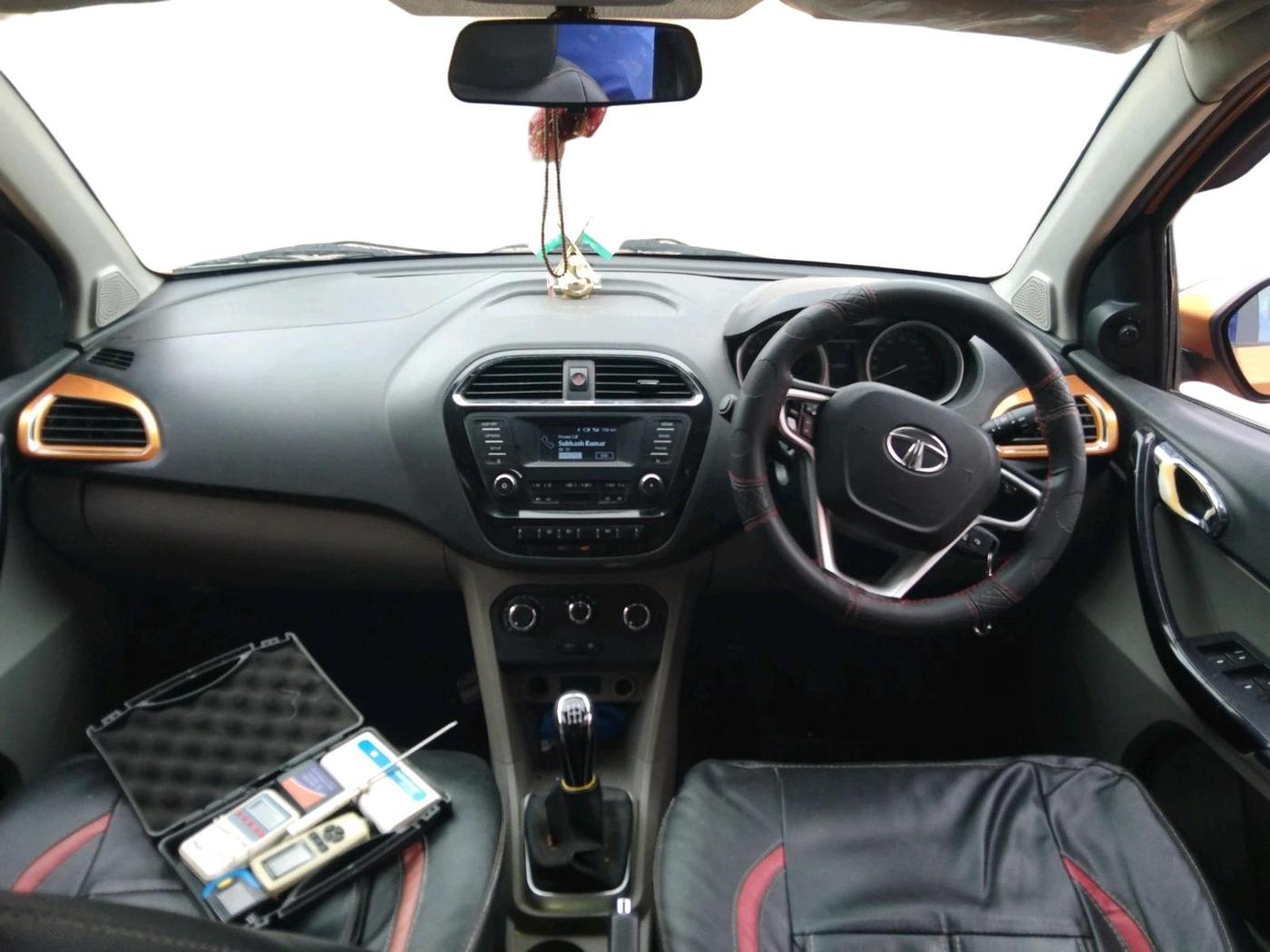 2016 Tata Tiago XZ PETROL, Petrol, Manual, 1,42,089 km, interior