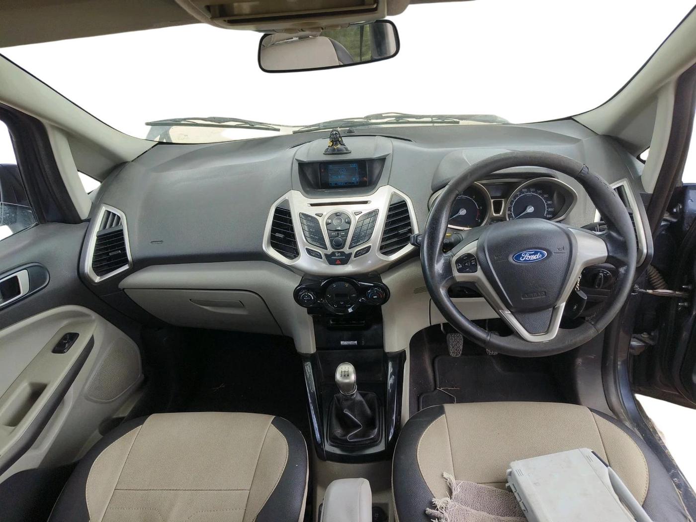 2014 Ford Ecosport TITANIUM 1.5L DIESEL, Diesel, Manual, 1,58,283 km, interior