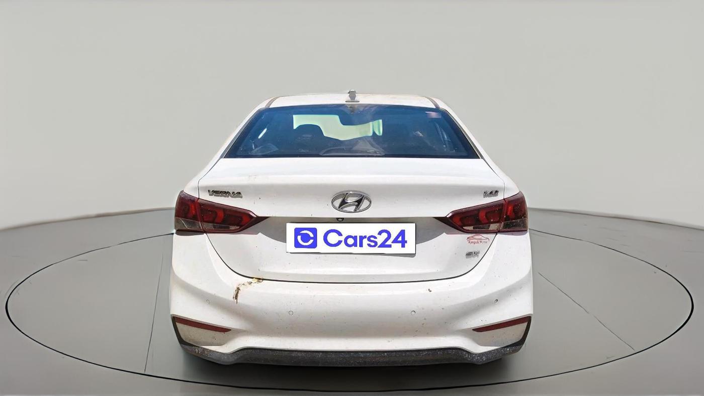 2017 Hyundai Verna 1.6 SX (O) CRDI MT, Diesel, Manual, 2,70,322 km, exterior