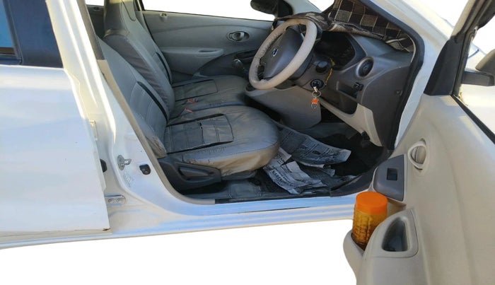 2015 Datsun Go T, CNG, Manual, 95,891 km, interior