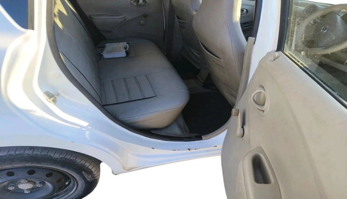 2015 Datsun Go T, CNG, Manual, 95,891 km, interior