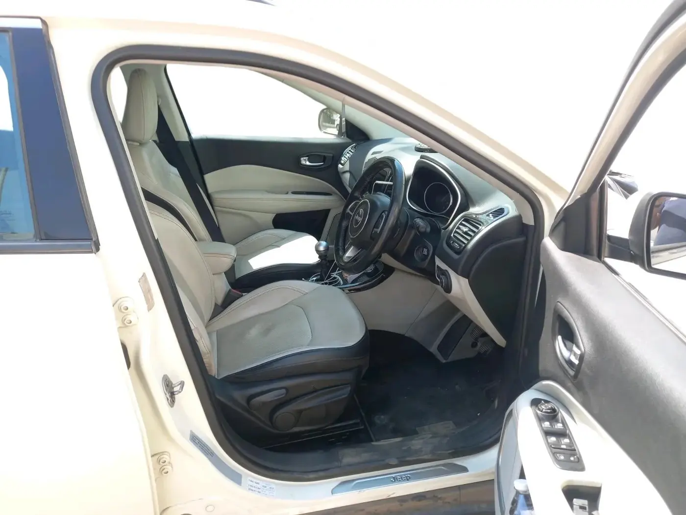 2017 Jeep Compass LIMITED 2.0 DIESEL 4X4, Diesel, Manual, 1,47,952 km, interior