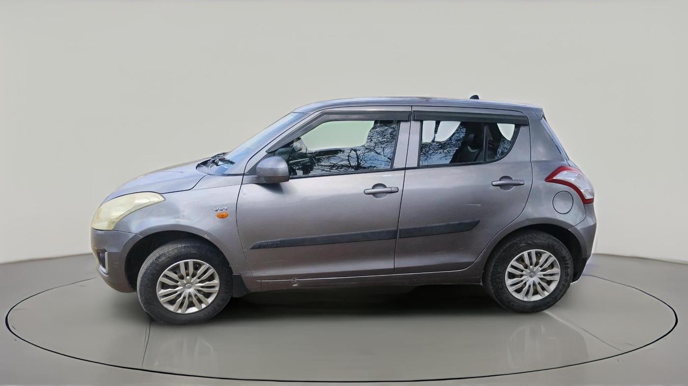 2015 Maruti Swift LXI, CNG, Manual, 1,45,704 km, exterior