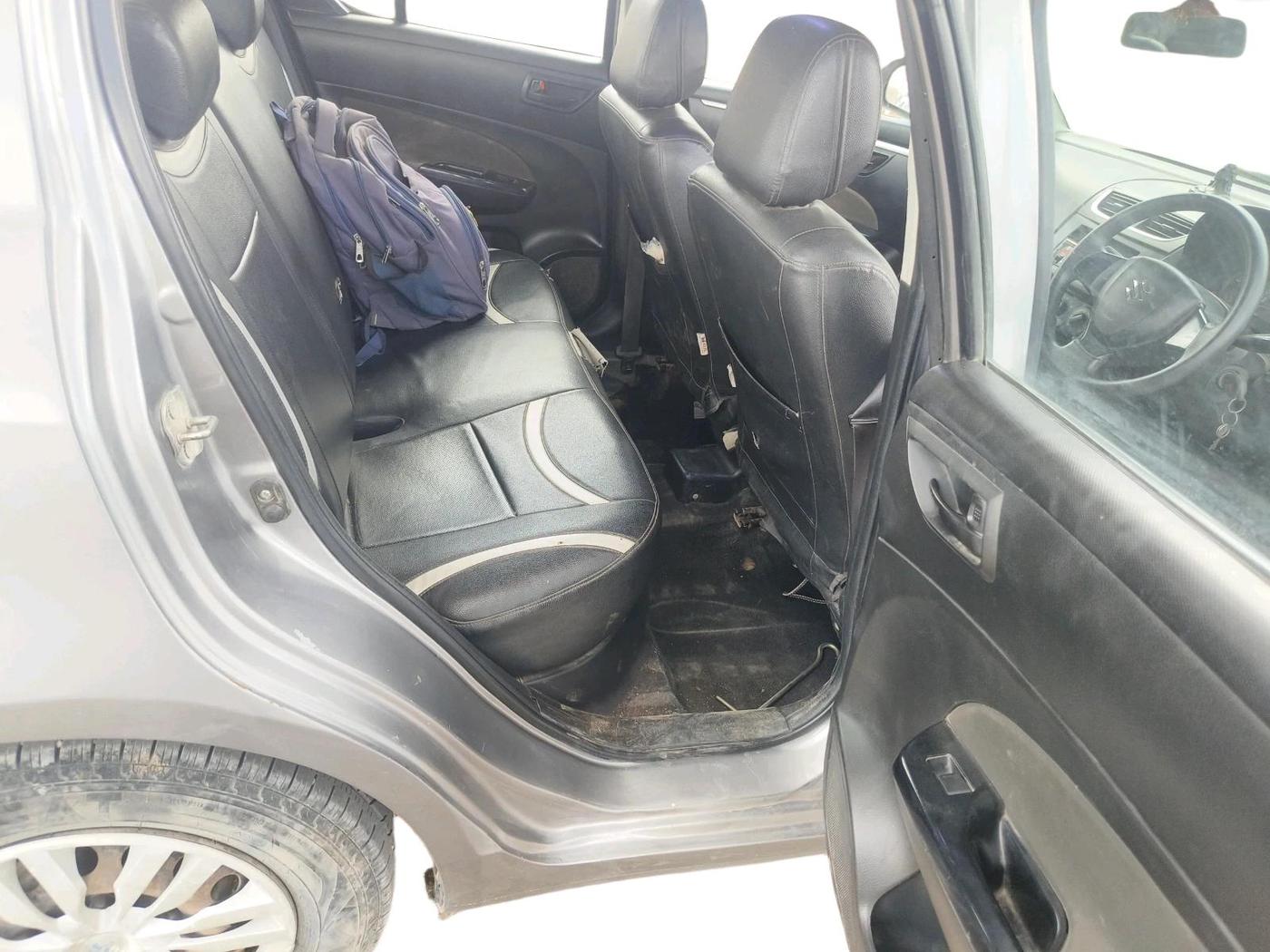 2015 Maruti Swift LXI, CNG, Manual, 1,45,704 km, interior
