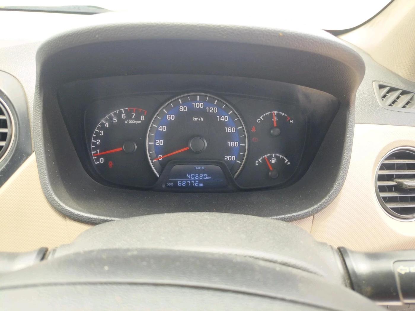 2014 Hyundai Xcent S 1.2, Petrol, Manual, 68,772 km, interior