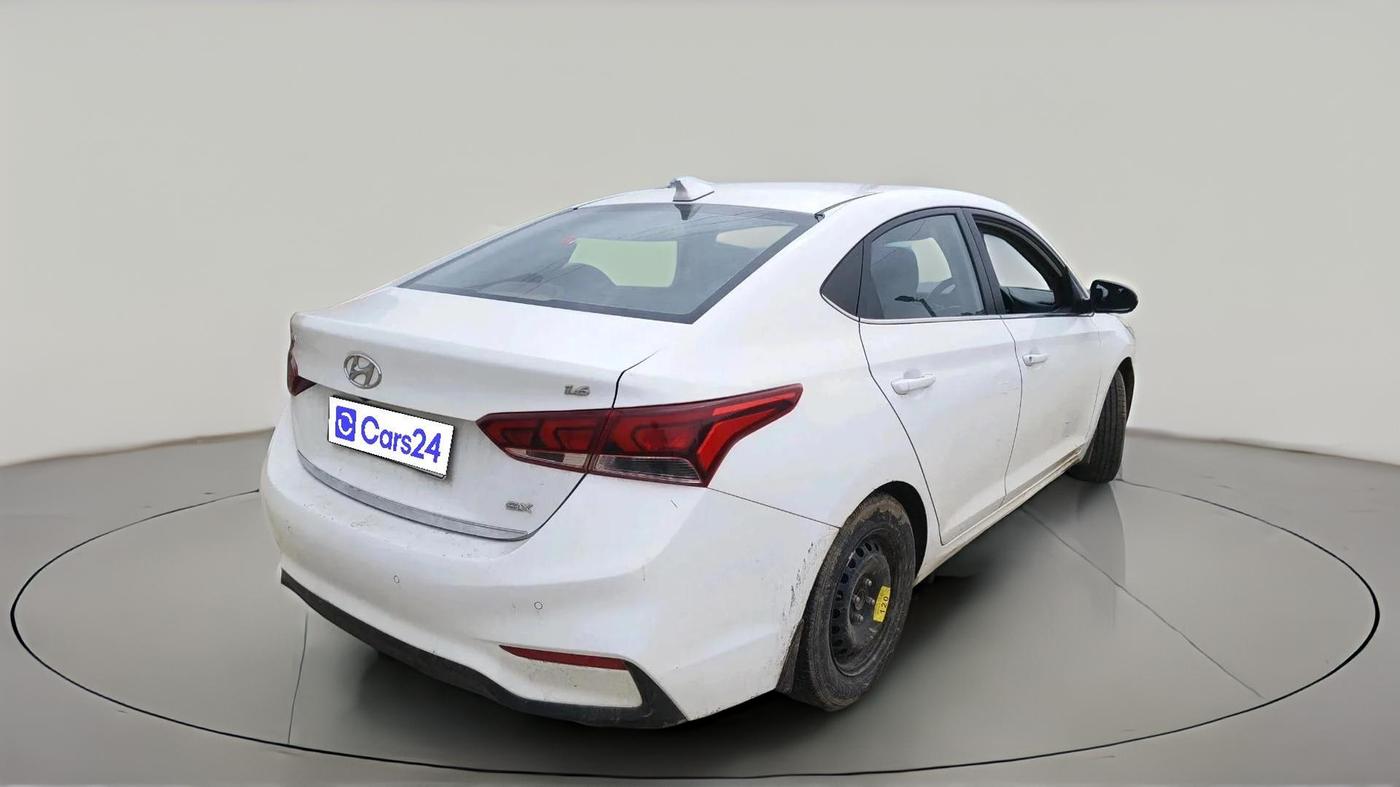 2018 Hyundai Verna 1.6 VTVT SX, CNG, Manual, 1,21,534 km, exterior